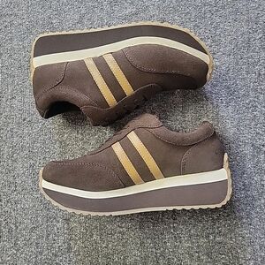 Aquagirl 7.5 lace up Suede Platform Sneaker chunky stripe Retro Athleisure NEW